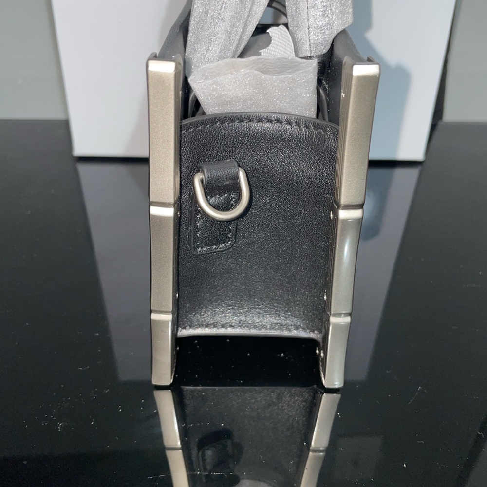 Brandon Blackwood Bamboo Tote - Picture 4 of 7